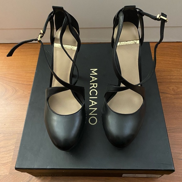 NWT Authentic Marciano Heels - Picture 3 of 11